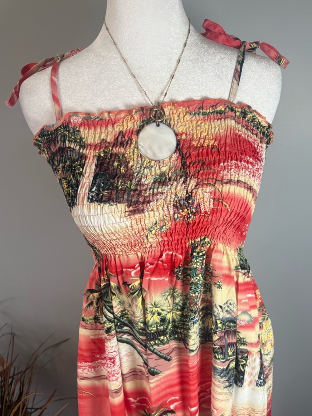 Vintage Hawaiian Dress Made in Hawaii Smocked Sundress Tropical Print Size M - Picture 6 of 11